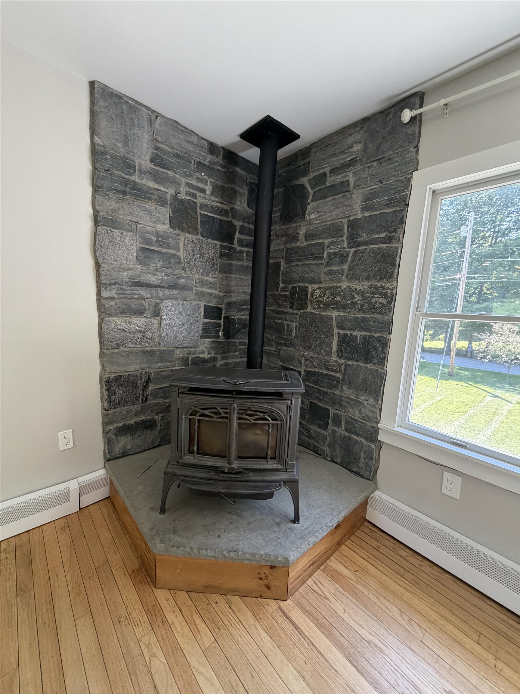 470 Creek Road Wallingford, VT 05773 - Photo 14 of 35