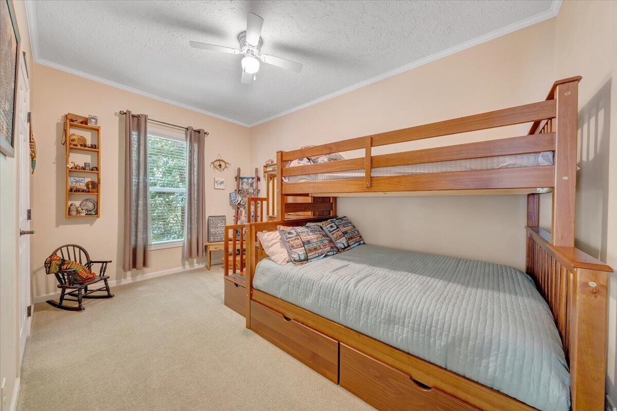 59 Camp Road Moneta, VA 24121 - Photo 21 of 46 Entry level bedroom