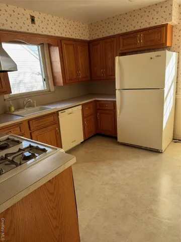 $799,000 | 133 Hutchinson Boulevard, Scarsdale, NY 10583