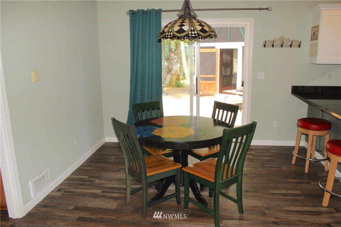 7436 Creekside Lane Southwest Rochester, WA 98579 - Photo 11 of 39