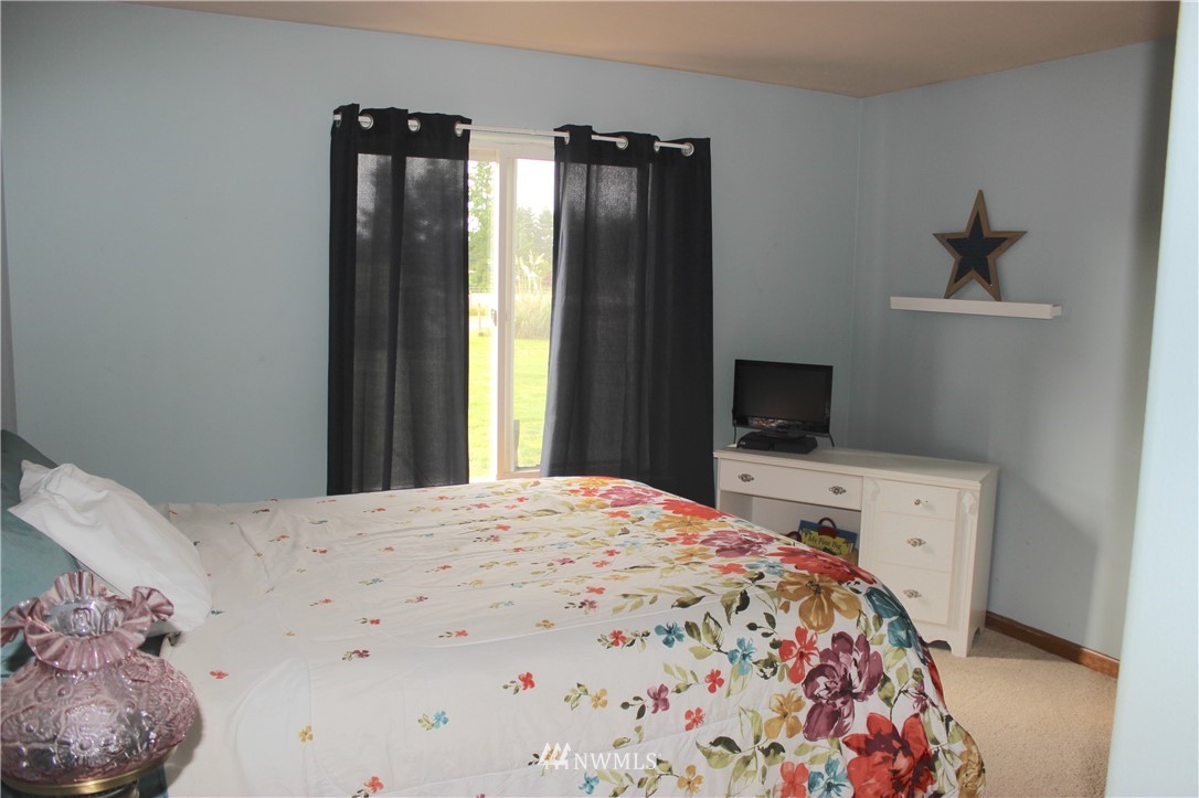 7436 Creekside Lane Southwest Rochester, WA 98579 - Photo 20 of 39