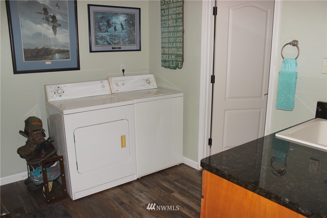 7436 Creekside Lane Southwest Rochester, WA 98579 - Photo 23 of 39