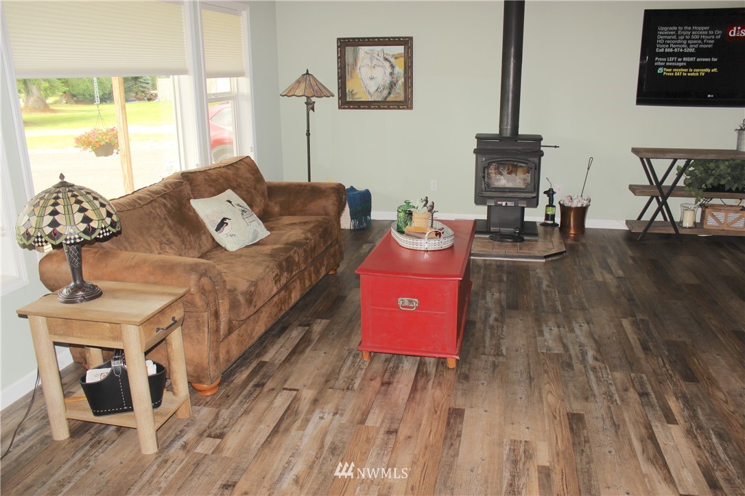 7436 Creekside Lane Southwest Rochester, WA 98579 - Photo 5 of 39