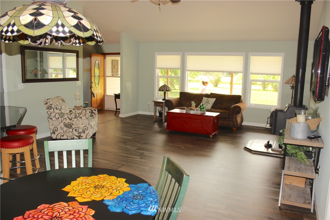 7436 Creekside Lane Southwest Rochester, WA 98579 - Photo 9 of 39