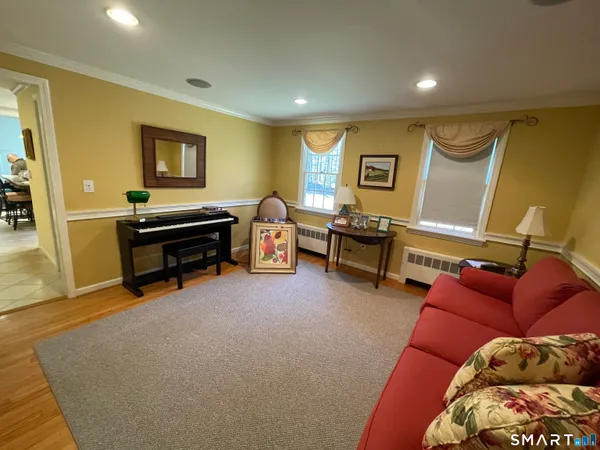 $699,900 | 9 Michael Drive, Canton, CT 06019