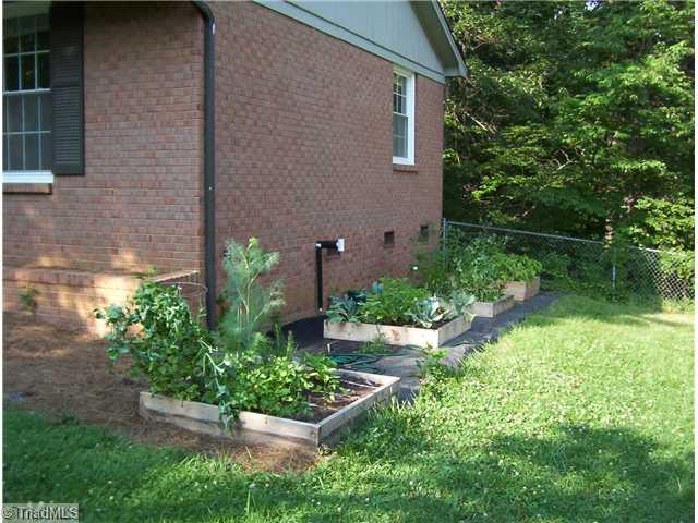 1723 Bolingbroke Road High Point, NC 27265 - Photo 6 of 8 Yard/Garden.