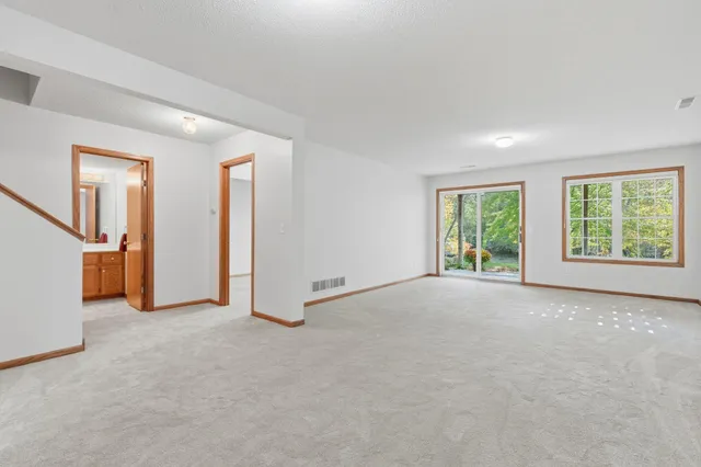 $450,000 | 174 Wedgewood Drive, Mahtomedi, MN 55115