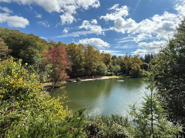 $1,099,222 | 58 Hidden Hollow Lane, Millwood, NY 10546