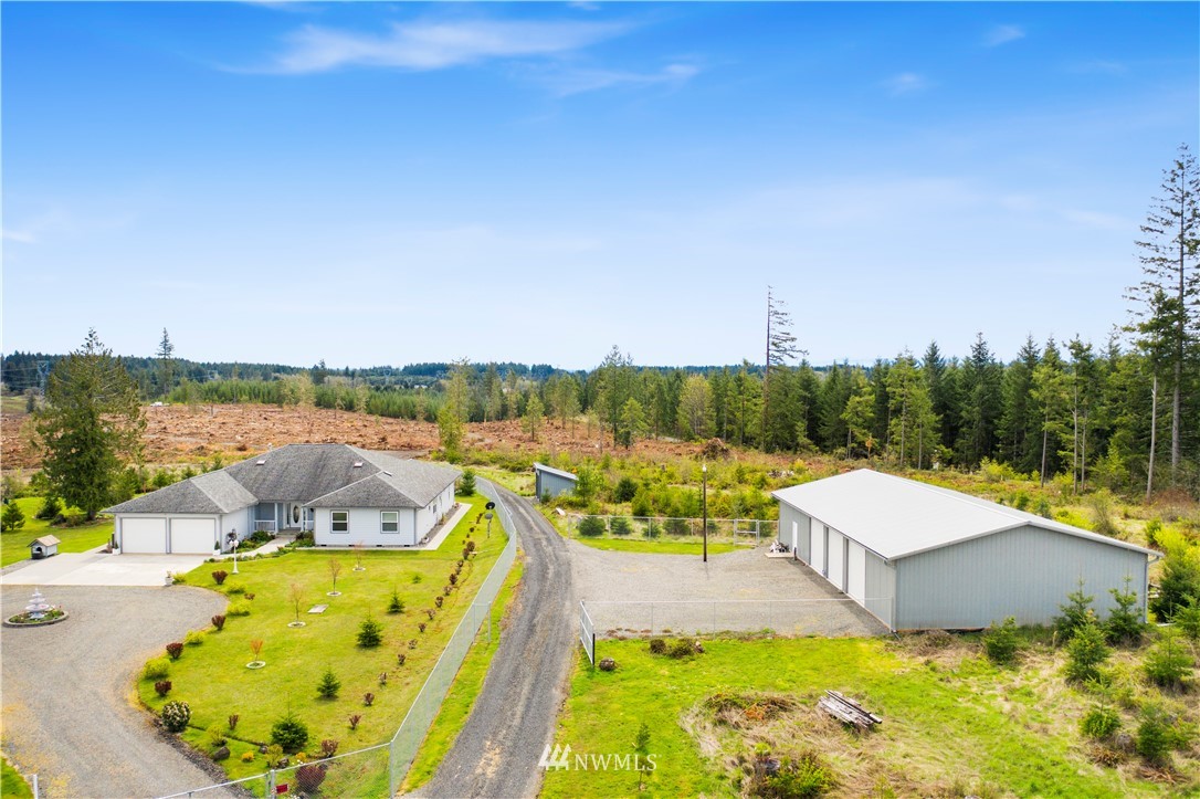 662 Centralia Alpha Road Chehalis, WA 98532 - Photo 1 of 25 Gallery Image 1