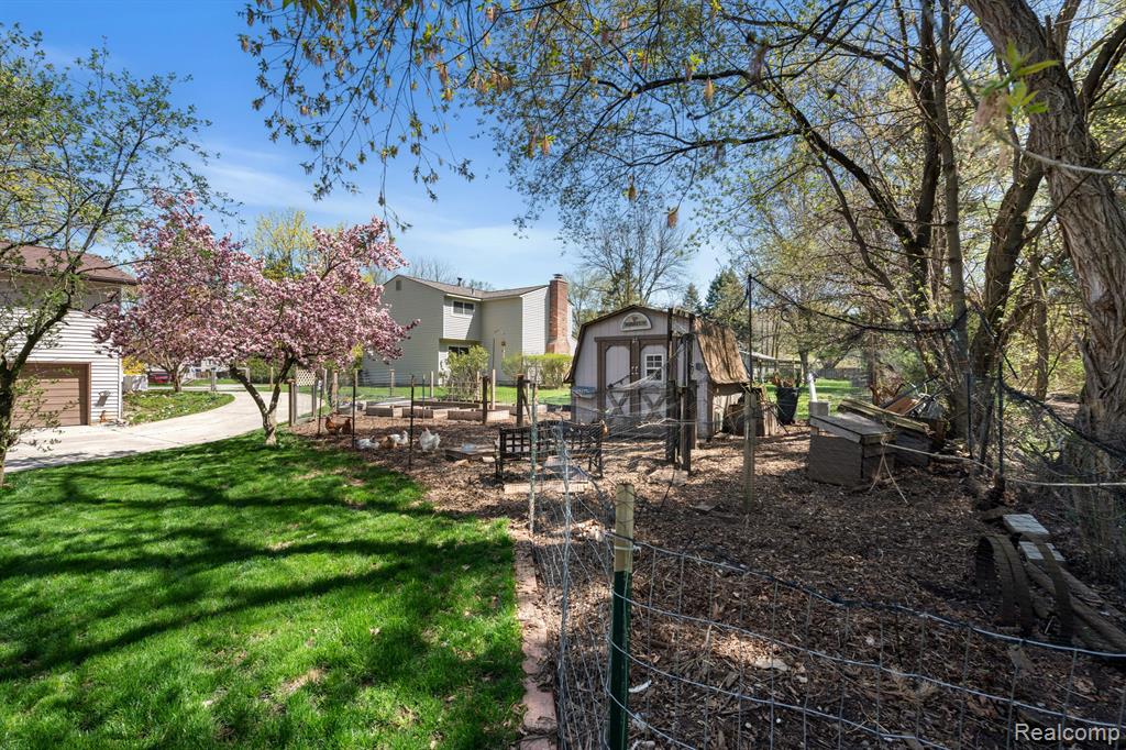 3286 Spring Meadow Drive Rochester, MI 48306 - Photo 44 of 55