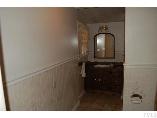 3529 Sturdivant Street Raleigh, NC 27610 - Photo 5 of 13 Partial View of Spacious Full Bath!