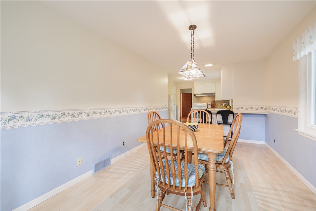21 Valley Brook Road Penfield, NY 14526 - Photo 9 of 23