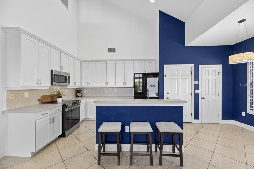 5536 Luminar Pointe Lane Apollo Beach, FL 33572 - Photo 22 of 96