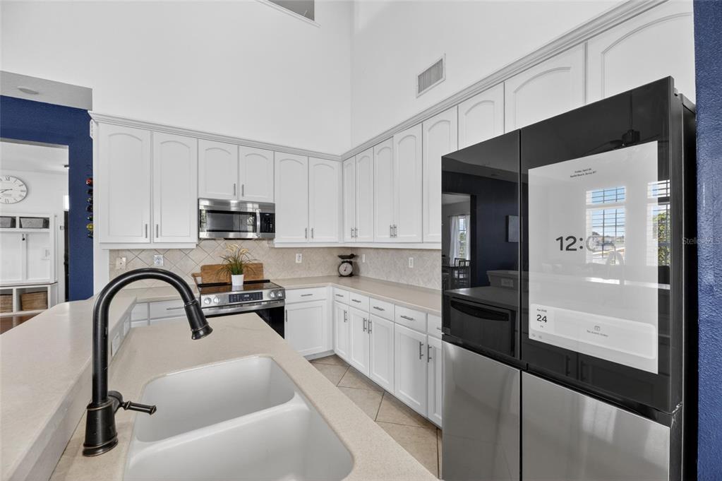 5536 Luminar Pointe Lane Apollo Beach, FL 33572 - Photo 26 of 96