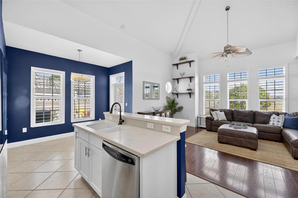 5536 Luminar Pointe Lane Apollo Beach, FL 33572 - Photo 28 of 96