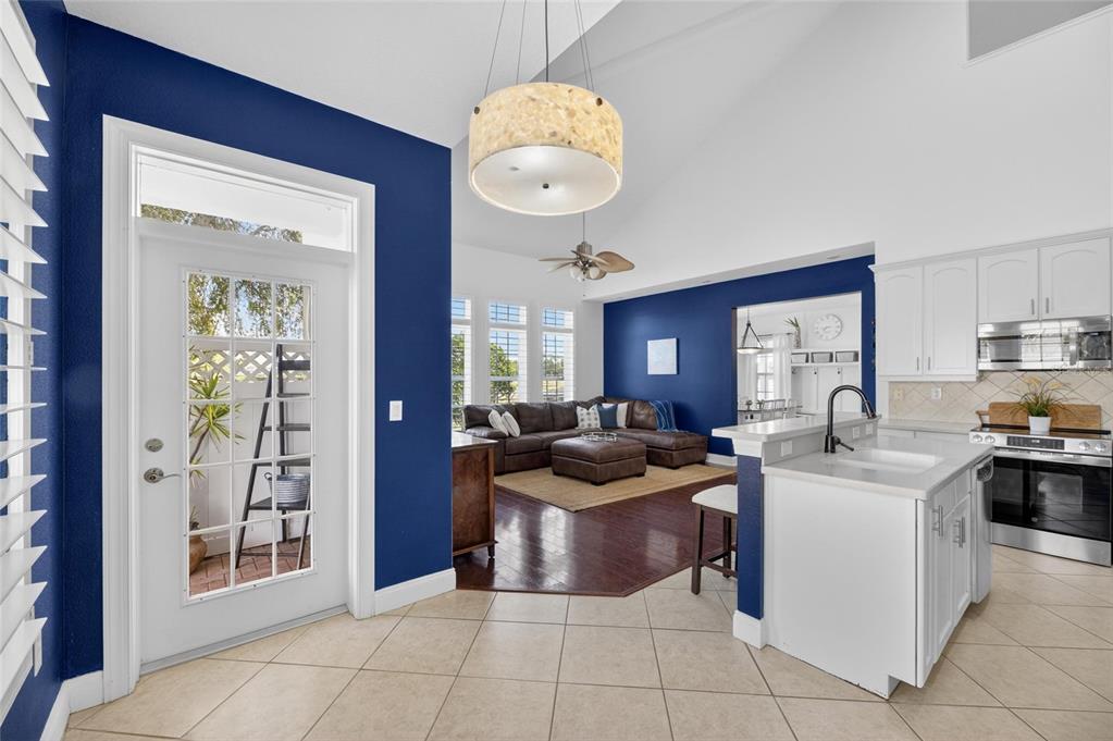 5536 Luminar Pointe Lane Apollo Beach, FL 33572 - Photo 29 of 96