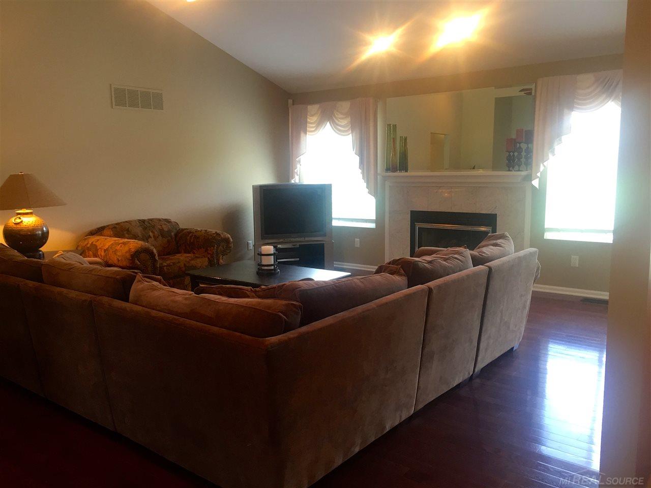 2149 Reagan Drive Rochester Hills, MI 48309 - Photo 2 of 27