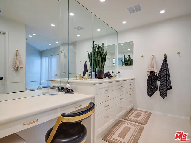 $3,500,000 | 5205 Ocean Front Walk, Unit 201, Marina del Rey, CA 90292