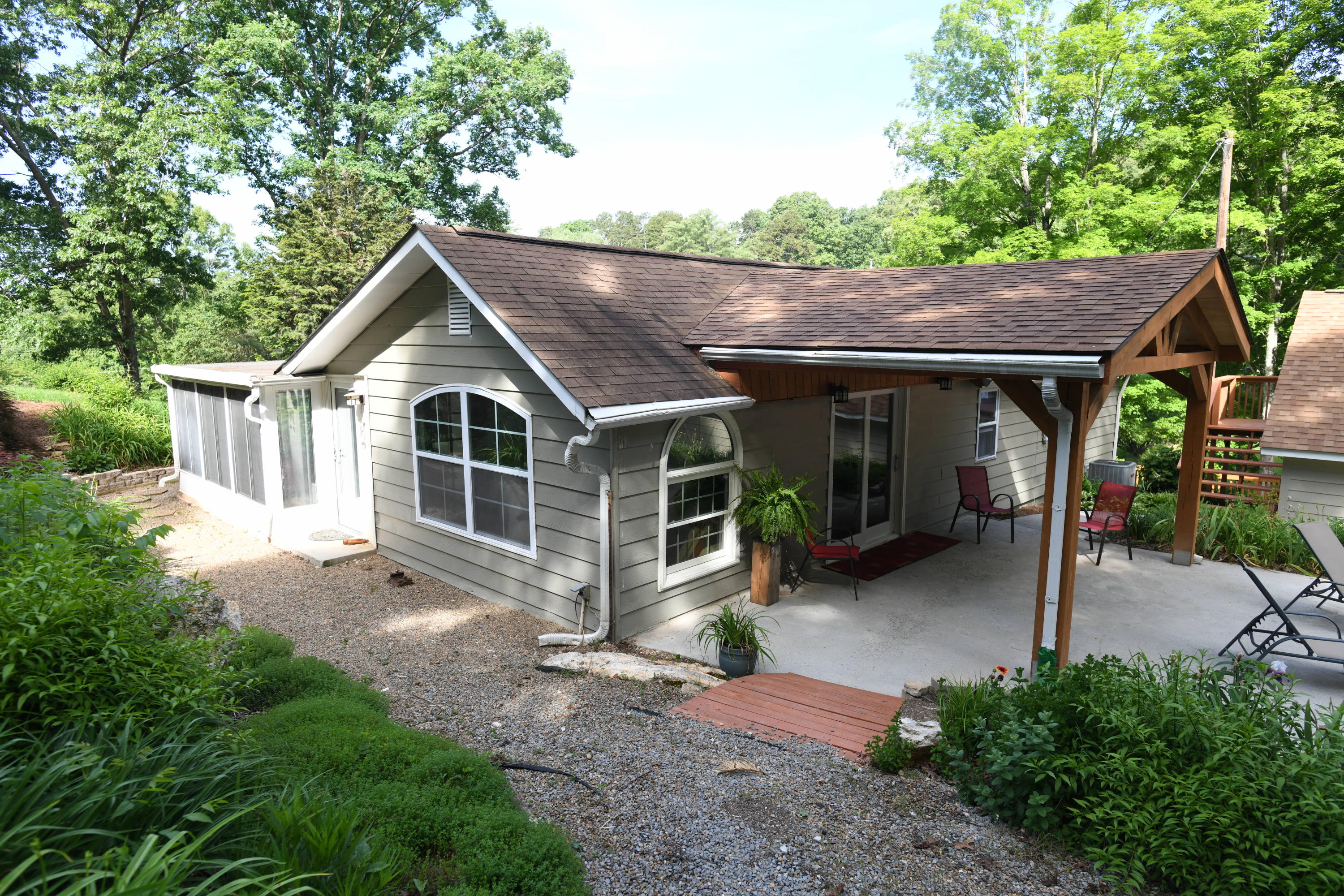 1223 Foust Carney Road Powell, TN 37849 - Photo 17 of 27 Back of home