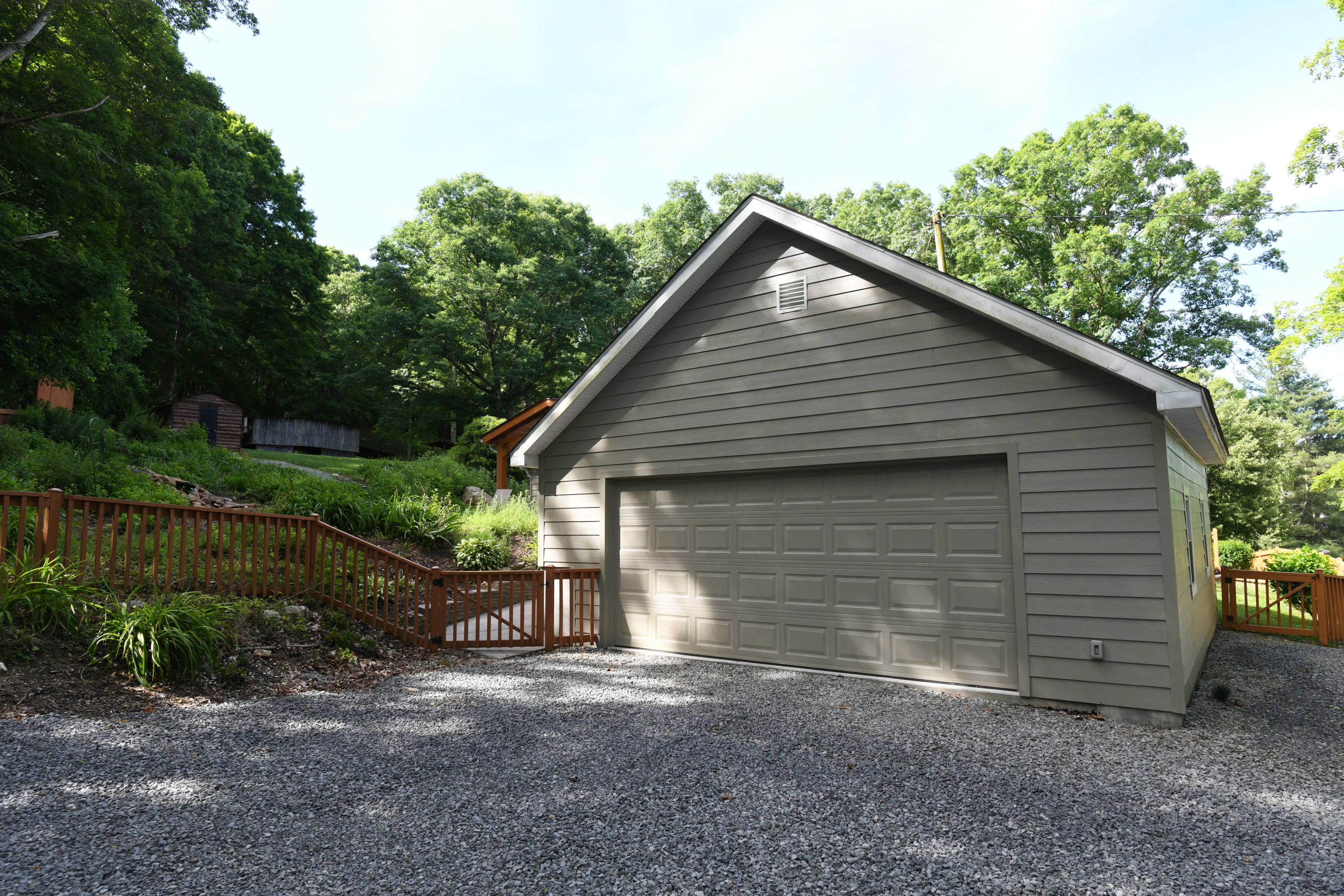 1223 Foust Carney Road Powell, TN 37849 - Photo 20 of 27 Detached garage