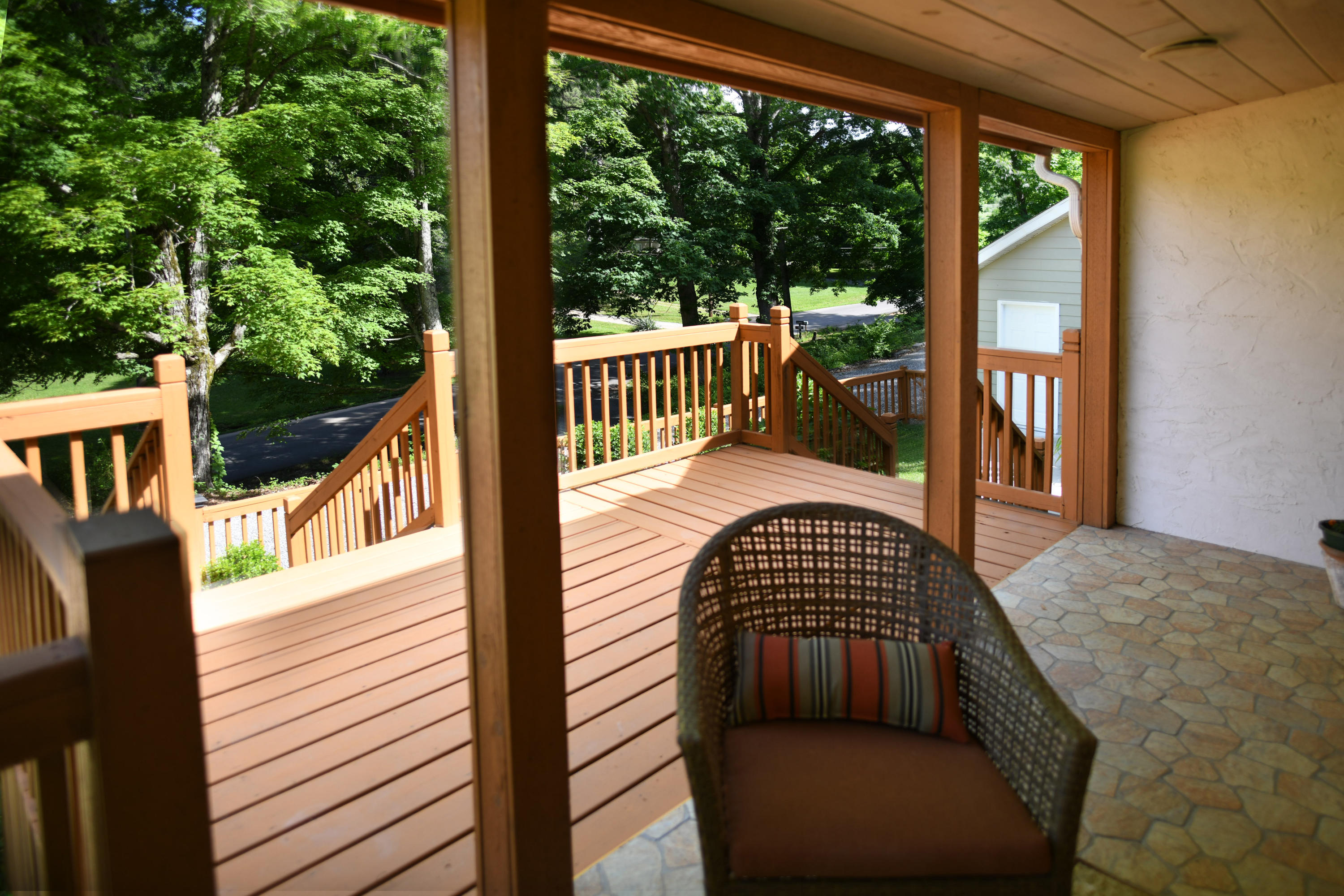1223 Foust Carney Road Powell, TN 37849 - Photo 4 of 27 Front Porch