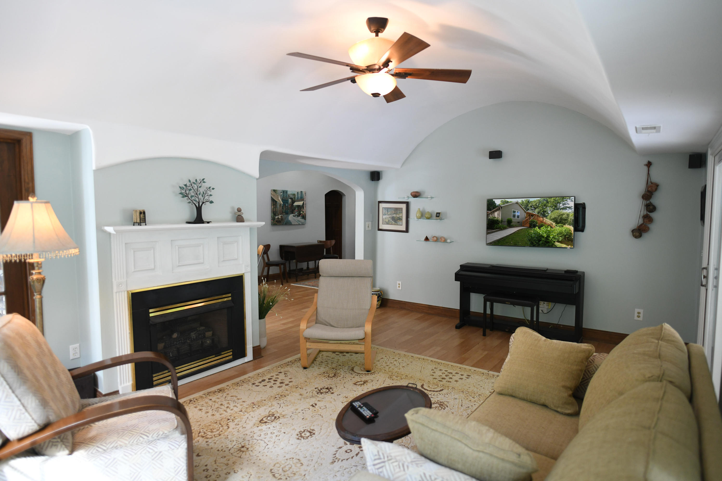 1223 Foust Carney Road Powell, TN 37849 - Photo 7 of 27 Family Rm