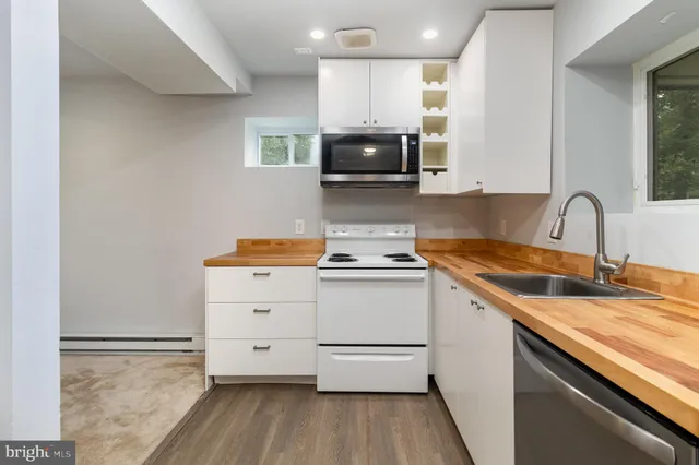 $685,000 | 112 England Run Lane, Fredericksburg, VA 22406