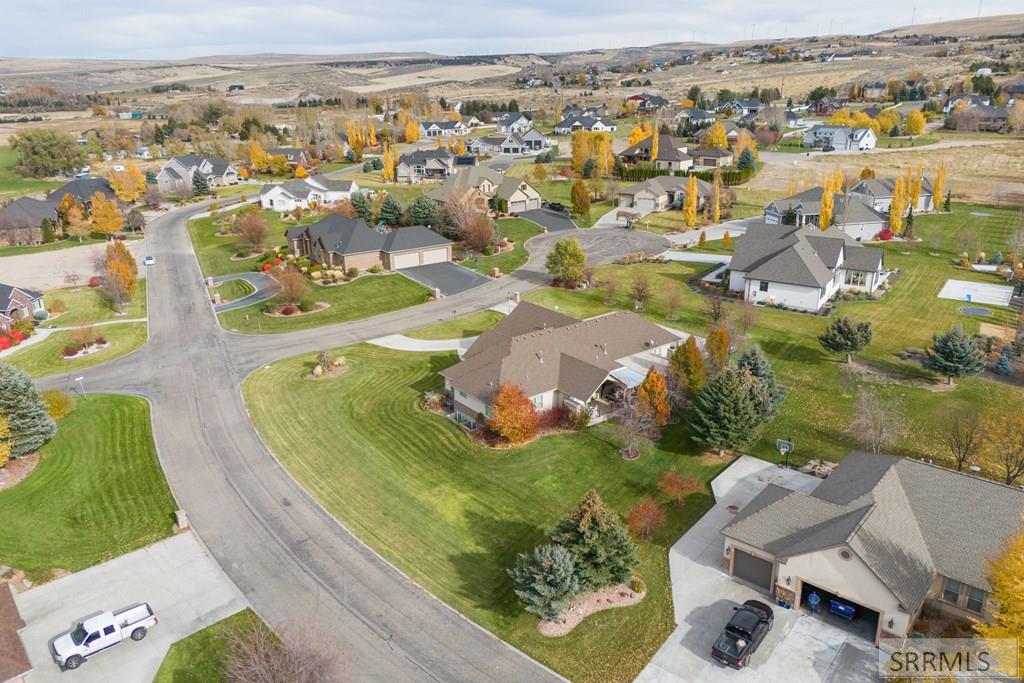 6138 Pheasant Drive Ammon, ID 83401 - Photo 18 of 94