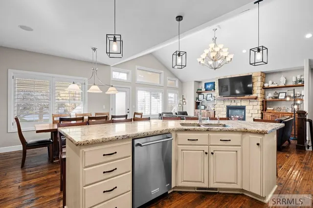 $950,000 | 6138 Pheasant Drive, Ammon, ID 83401