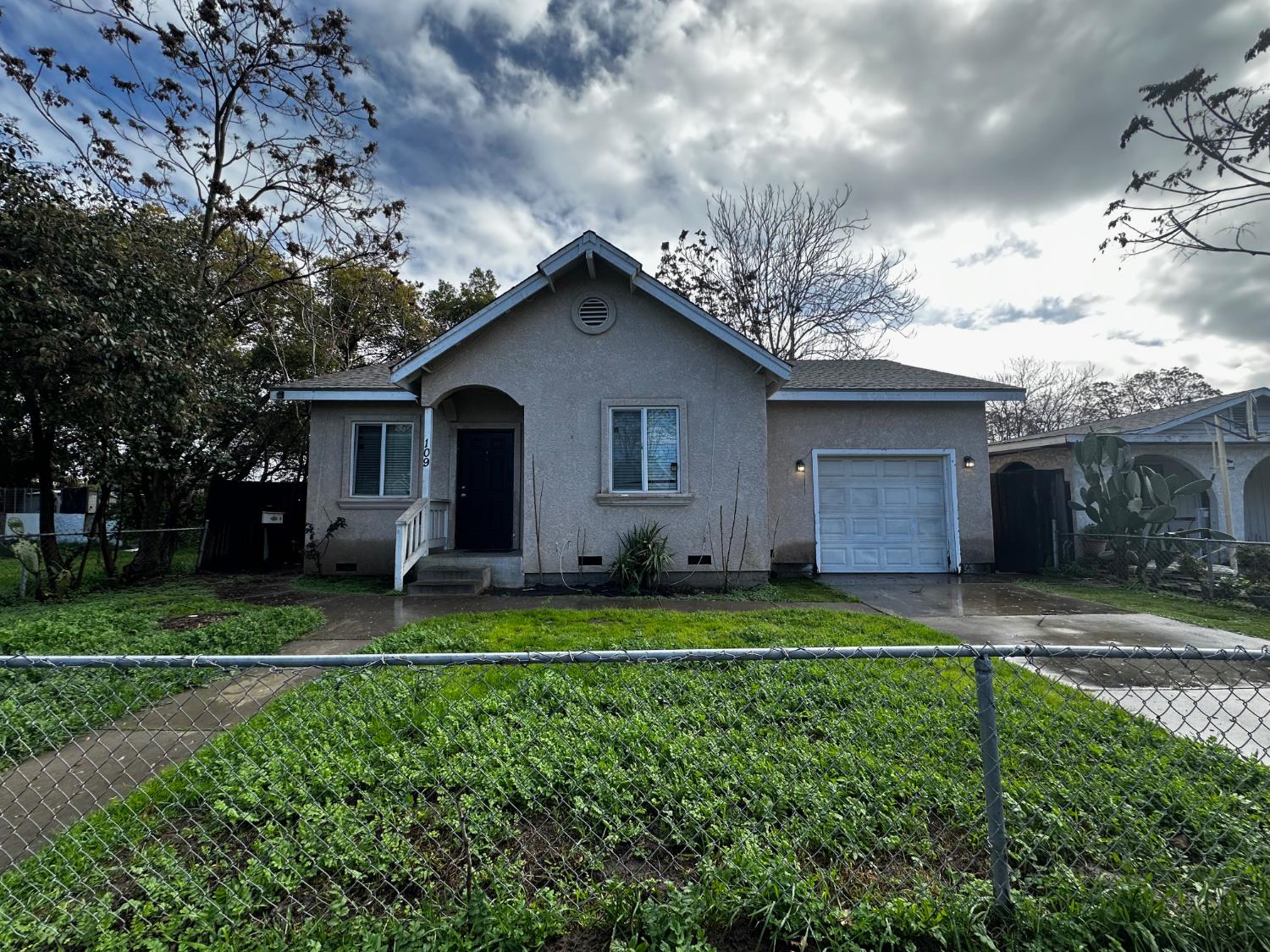 109 Rosemont Avenue Modesto, CA 95351 - Photo 1 of 20