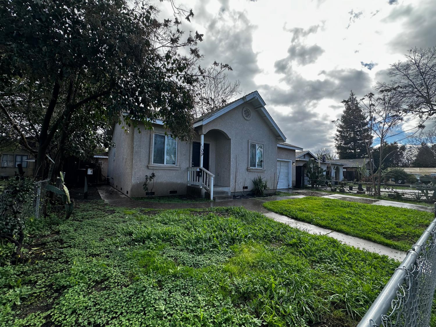 109 Rosemont Avenue Modesto, CA 95351 - Photo 3 of 20