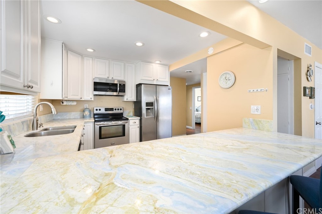 5100 Seashore Drive Newport Beach, CA 92663 - Photo 16 of 67