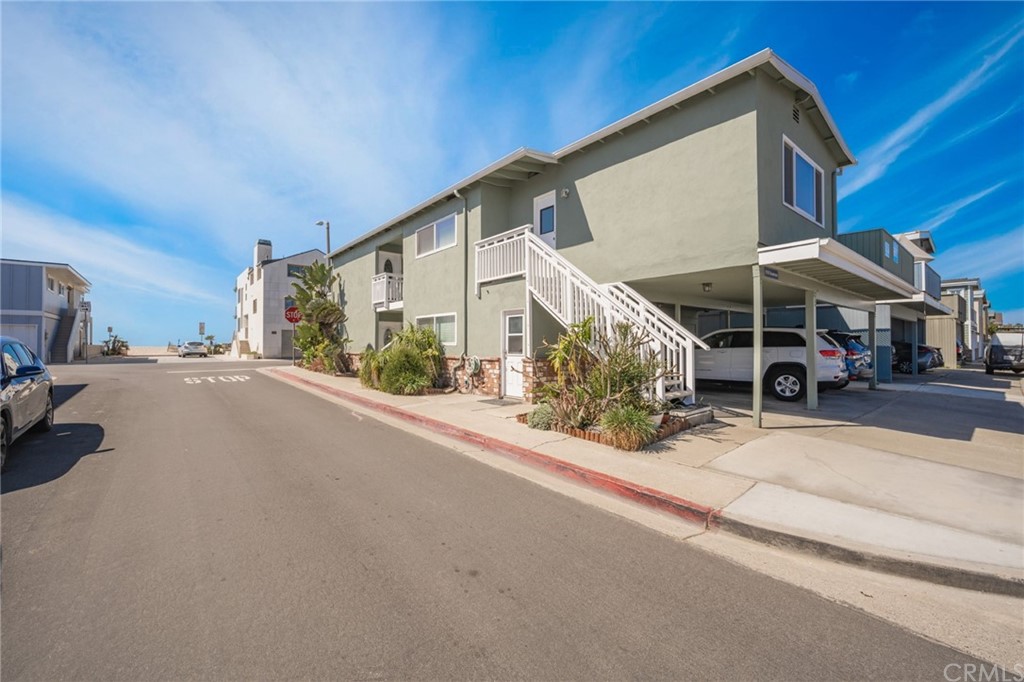 5100 Seashore Drive Newport Beach, CA 92663 - Photo 60 of 67 a view of a house with a patio