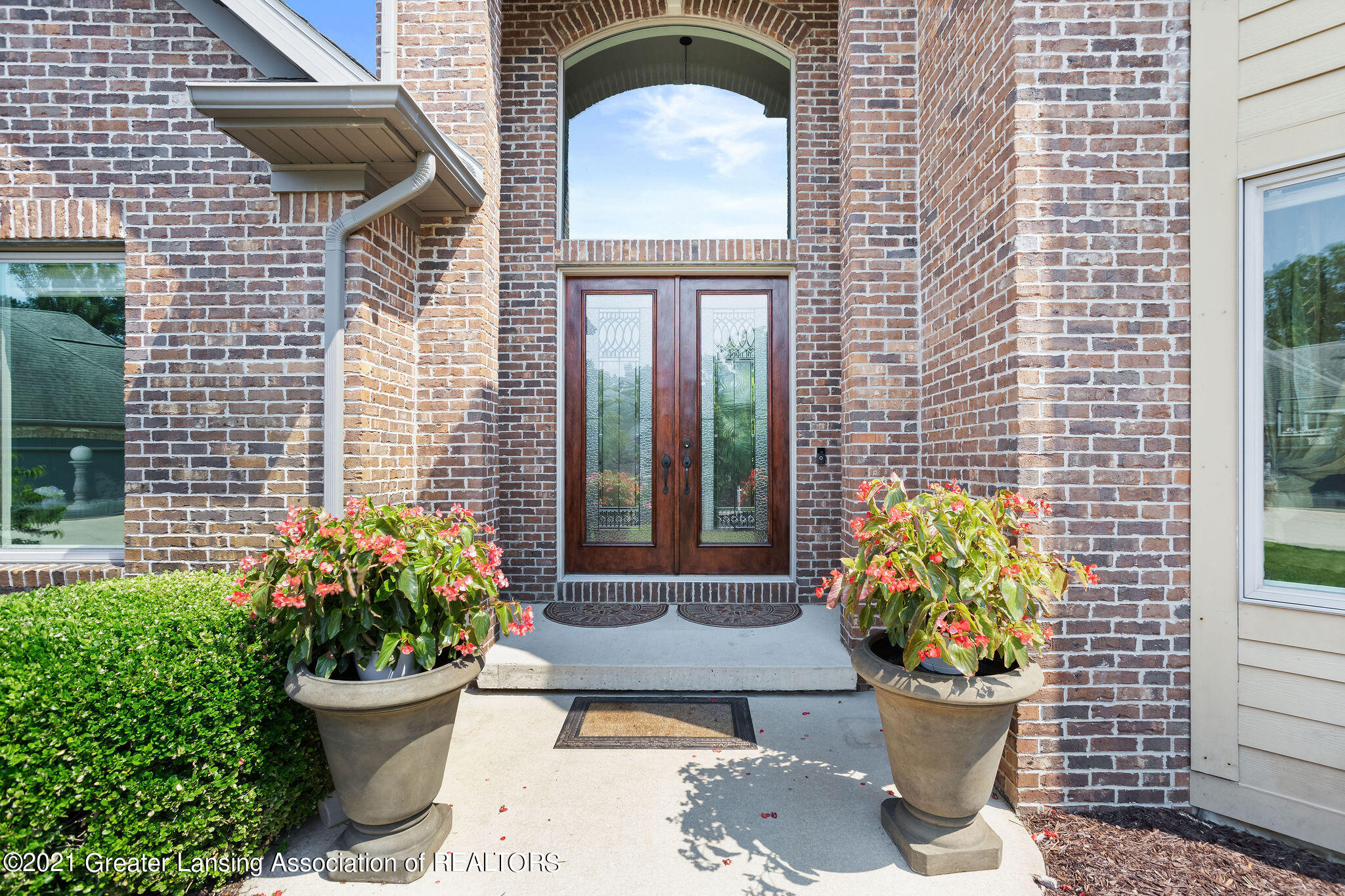 910 Abbey Road East Lansing, MI 48823 - Photo 3 of 57 front entrance