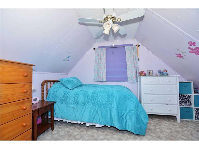 1144 Robinson Road Pittsburgh, PA 15237 - Photo 15 of 16 Bedroom.