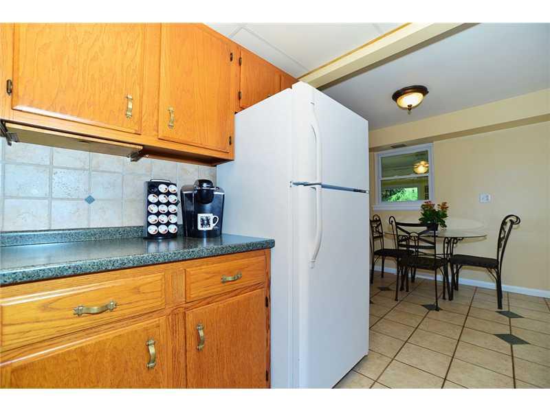 1144 Robinson Road Pittsburgh, PA 15237 - Photo 7 of 16 Kitchen.