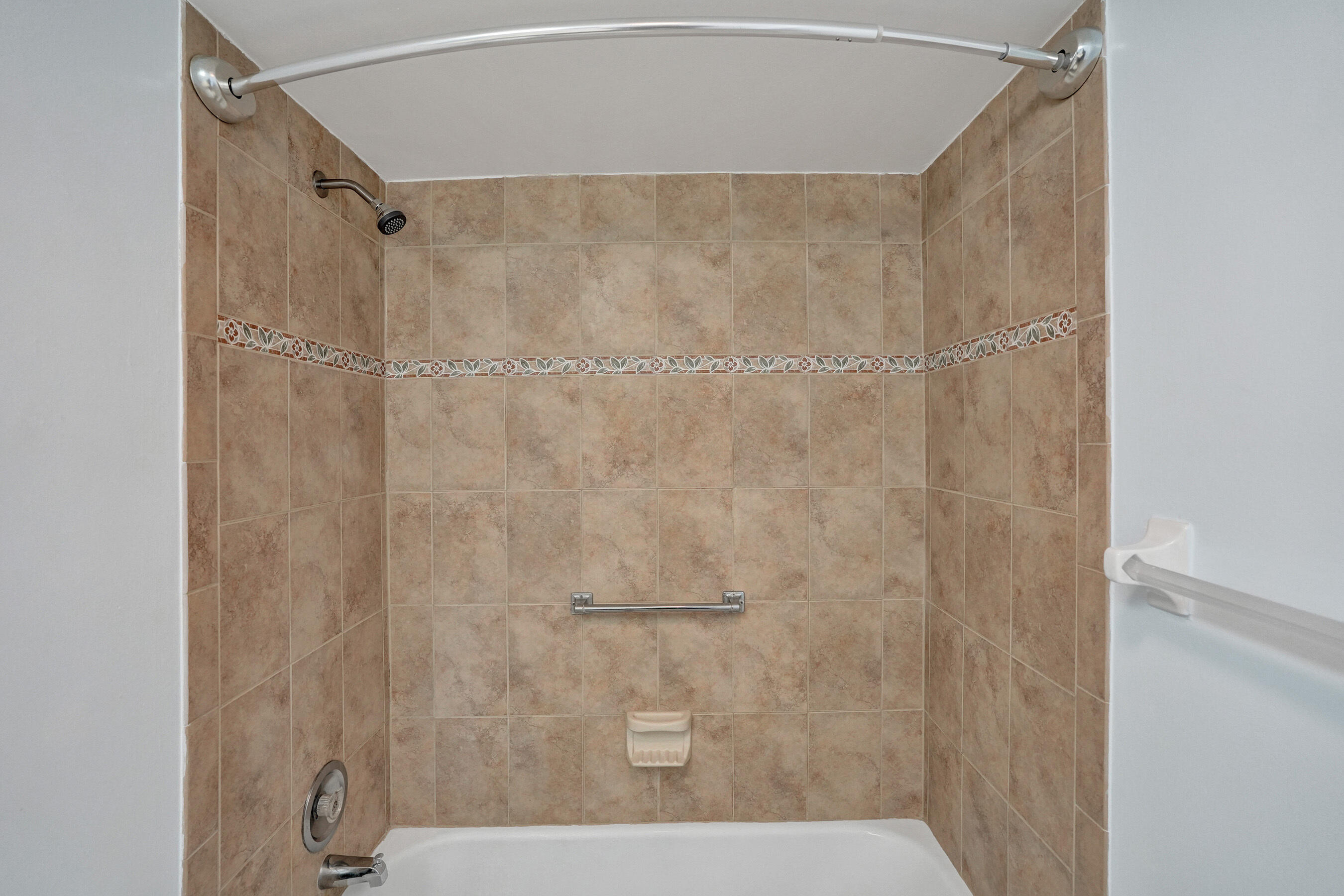 2611 North Riverside Drive, Unit 604 Pompano Beach, FL 33062 - Photo 29 of 72 DSC07875