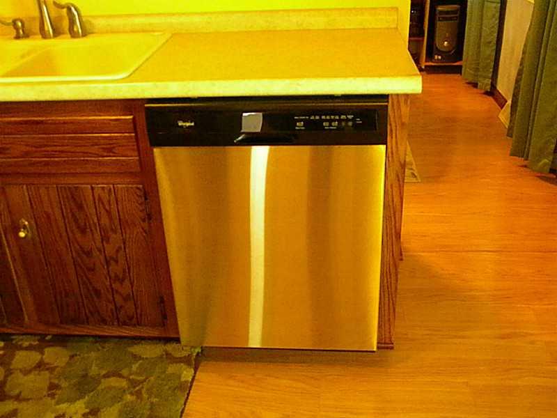 381 Smail Road Leechburg, PA 15656 - Photo 17 of 24 Kitchen. Dishwasher Included