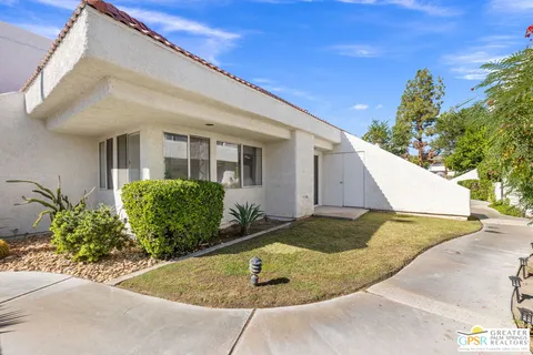 $299,999 | 32505 Candlewood Drive, Unit 87, Cathedral City, CA 92234