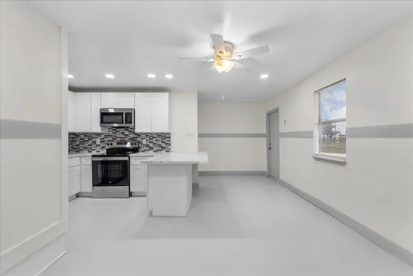 $224,900 | 515 Thunder Road, Surfside Beach, TX 77541