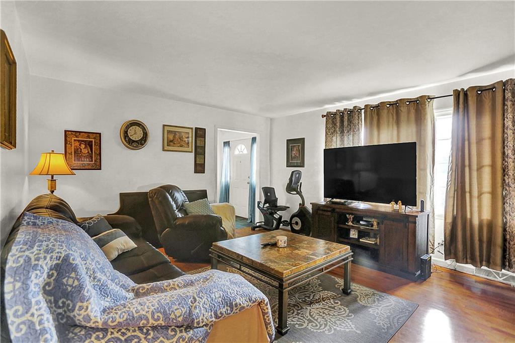 720 West Banta Road Indianapolis, IN 46217 - Photo 8 of 43 Gallery Image 8