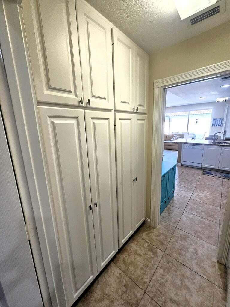 1935 Frederick Small Road Jupiter, FL 33458 - Photo 5 of 26 20230820161425081460000000-o