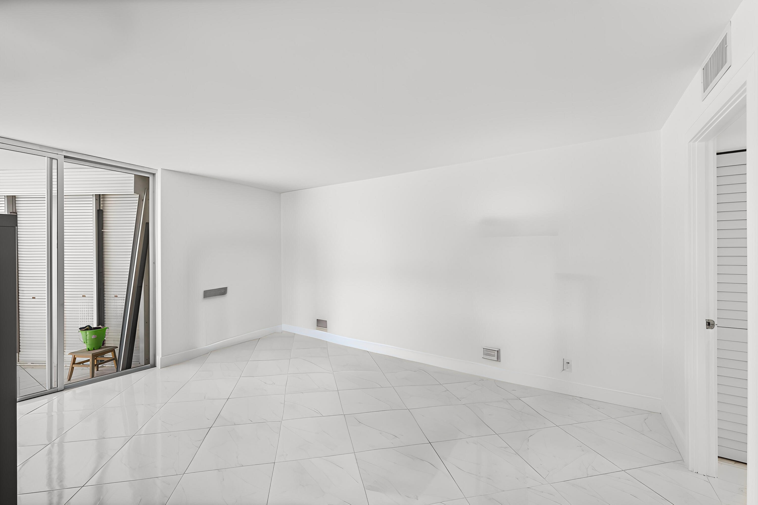 198 Northwest 67th Street, Unit 307 Boca Raton, FL 33487 - Photo 16 of 38 _jjl3848 - Furniture removed - 0