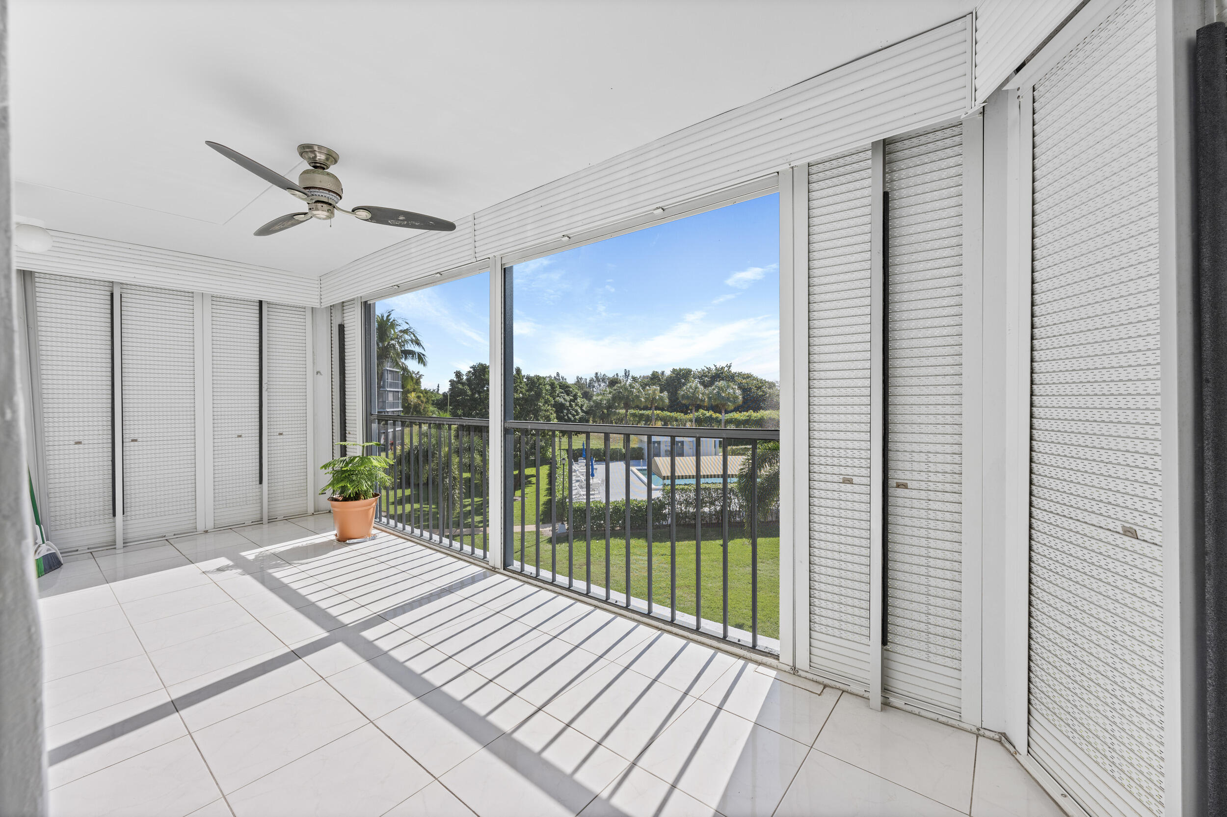 198 Northwest 67th Street, Unit 307 Boca Raton, FL 33487 - Photo 23 of 38 _jjl3868