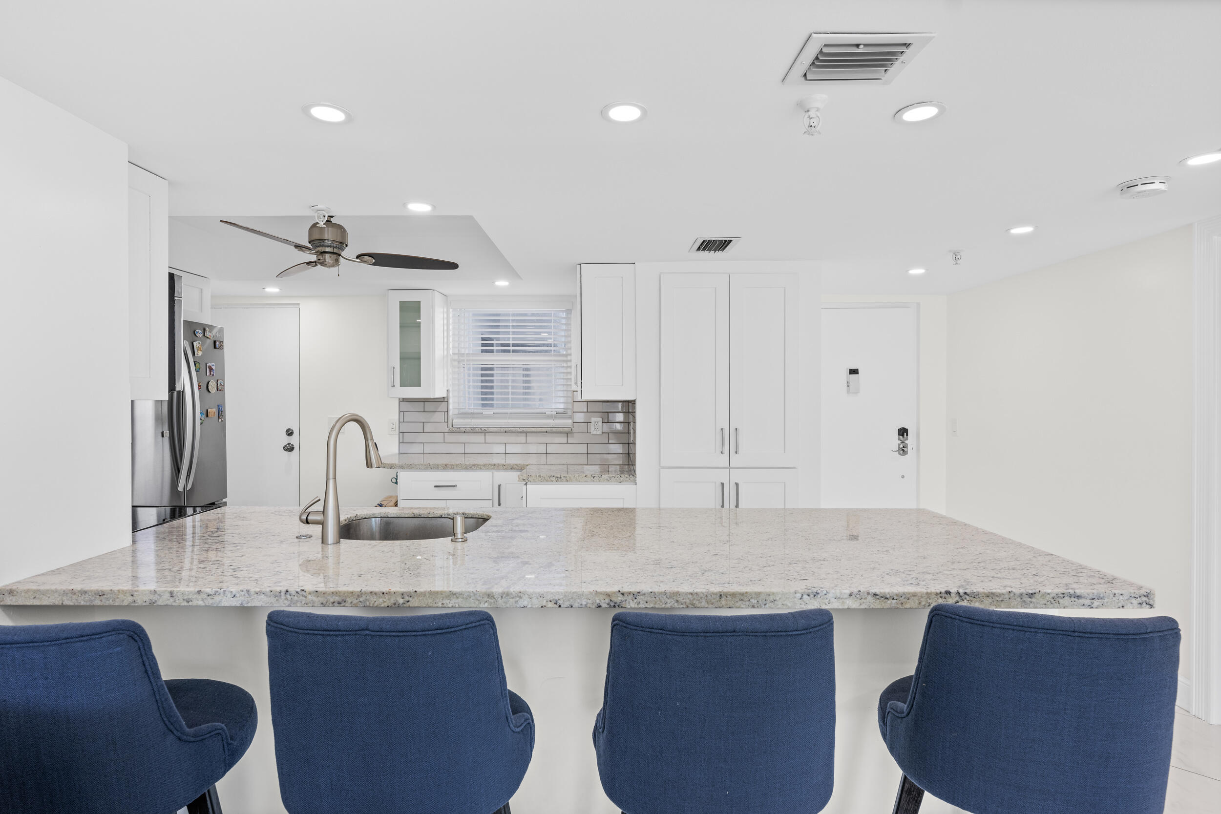 198 Northwest 67th Street, Unit 307 Boca Raton, FL 33487 - Photo 3 of 38 _jjl3787