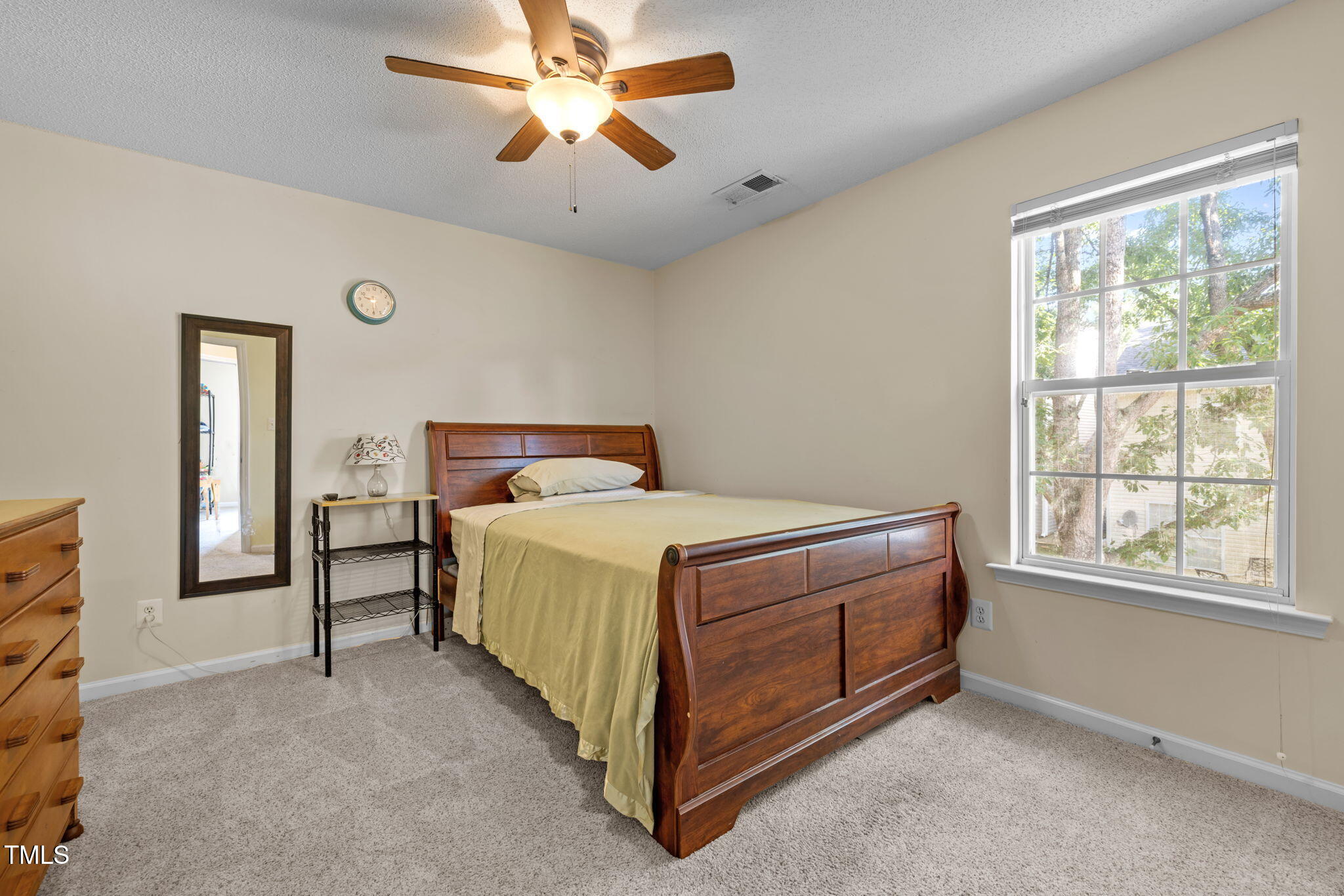 5300 Eolian Court Raleigh, NC 27607 - Photo 12 of 41 11-web-or-mls-5Z8A1513