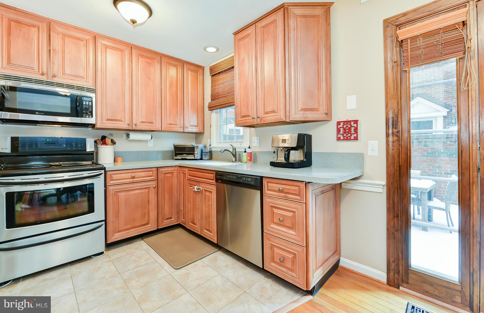 1115 Portner Road Alexandria, VA 22314 - Photo 12 of 30 Kitchen