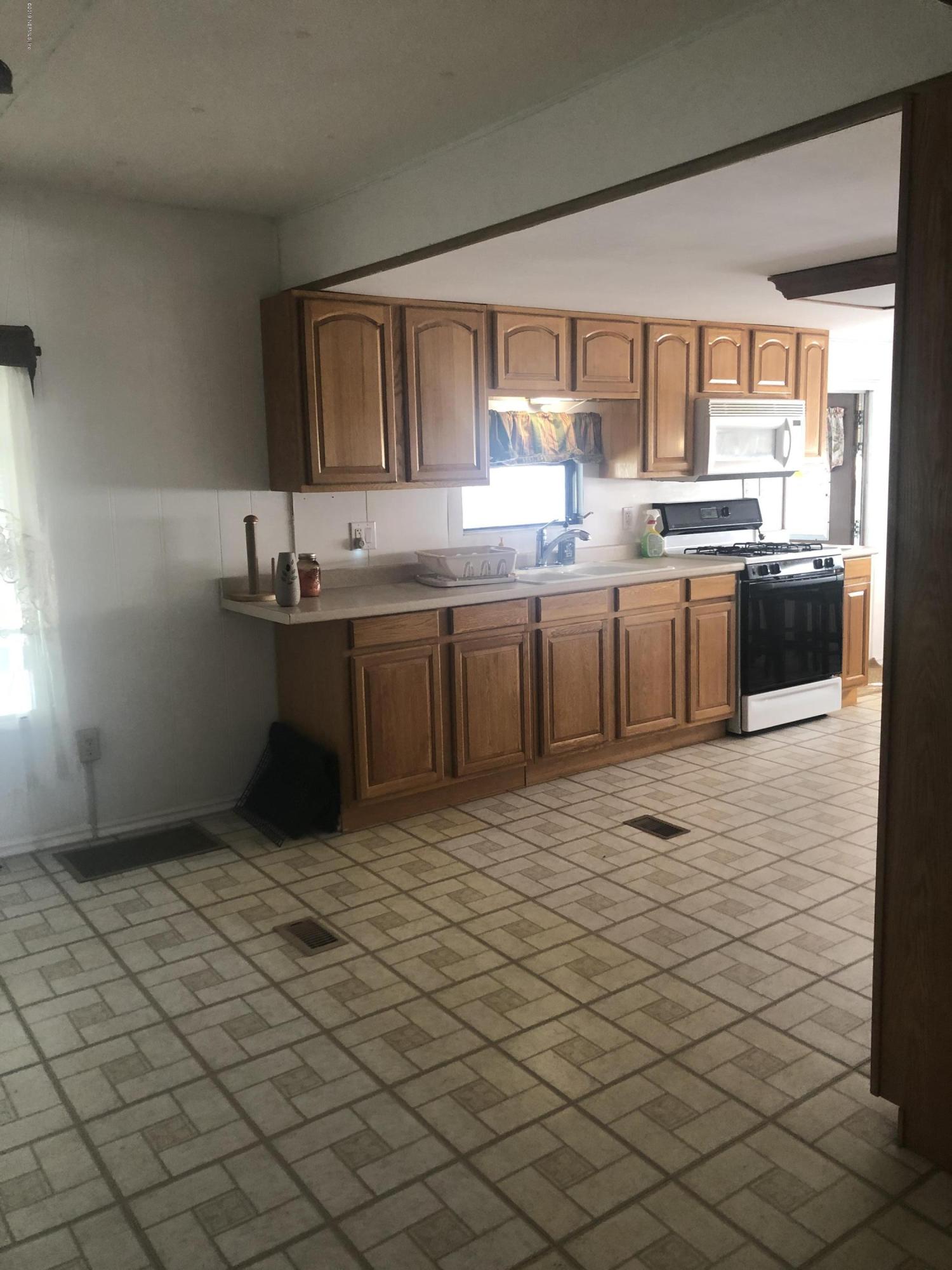 610 Colley Road Starke, FL 32091 - Photo 5 of 19 kitchen