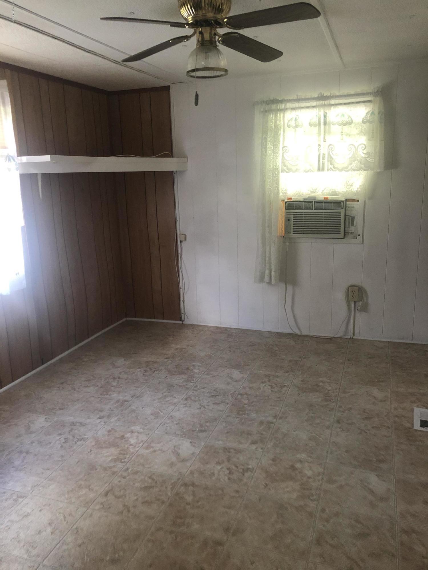 610 Colley Road Starke, FL 32091 - Photo 10 of 19 Closet