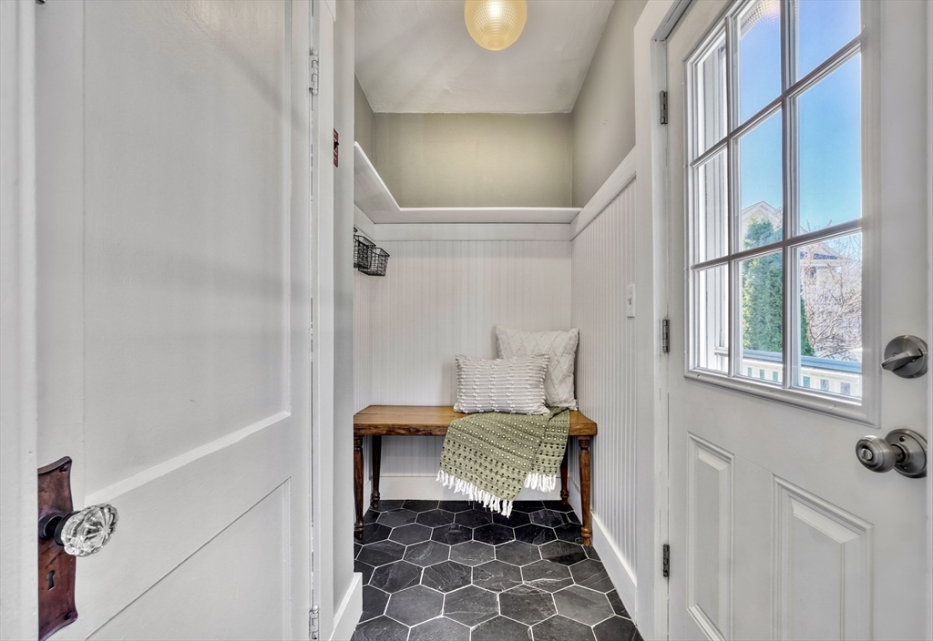 24 Faneuil Road, Unit 1 Waltham, MA 02452 - Photo 22 of 29 Gallery Image 22